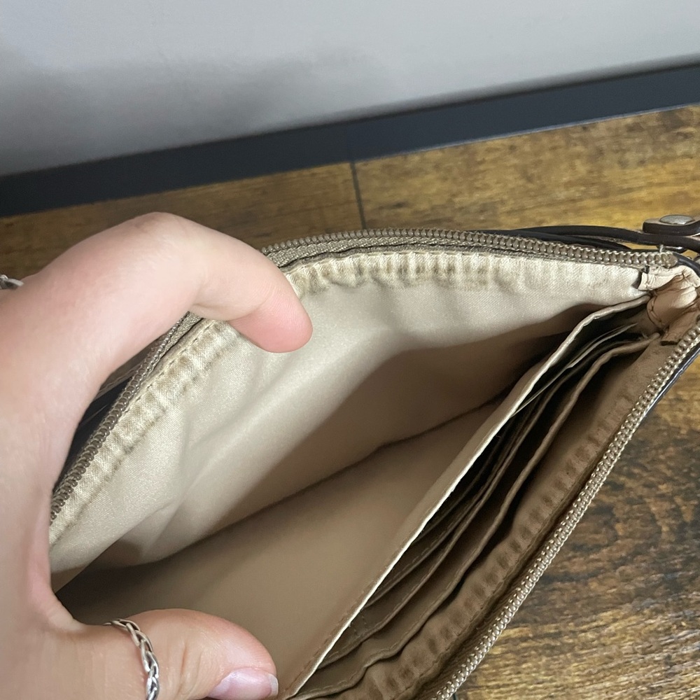 Coach Peyton Dream Go Go Wristlet Signature - Picture 6 of 8